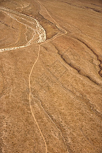沙漠空中飞行天线乡村视图风景径流泥路渠道踪迹鸟瞰图自然景观图片