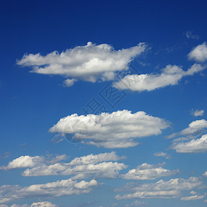 蓝色天空中的云形成气氛天气正方形多云场景蓝天背景图片