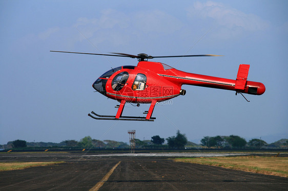 红色直升机停机坪1型图片