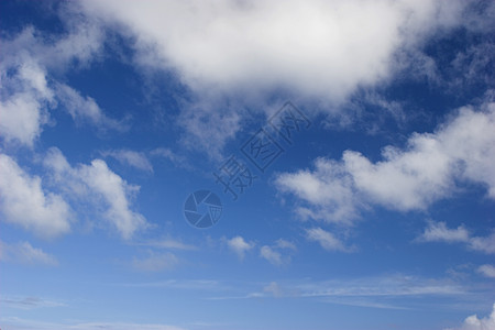 云层天气日光季节性蓝天全球季节气候蓝色气象预报图片