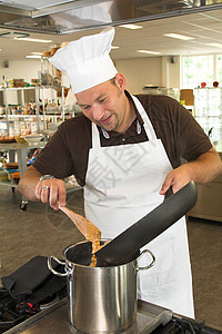 意大利大厨职业餐厅胡子男性围裙空气帽子烹饪火炉厨师图片