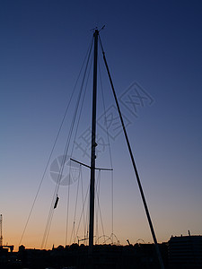 帆帆船海洋港口天空太阳蓝色图片
