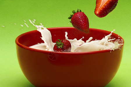 草莓财富饮食健康饮食杯子水果白色低脂肪食物牛奶红色图片