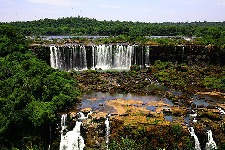 伊瓜苏 Iguazu Iguau 瀑布  大型瀑布岩石森林荒野淡水流动高度绿色图片