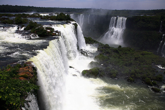 伊瓜苏 Iguazu Iguau 瀑布  大型瀑布高度荒野流动森林淡水岩石绿色图片