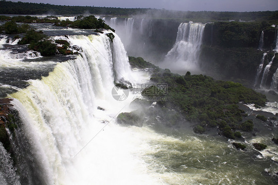 伊瓜苏 Iguazu Iguau 瀑布  大型瀑布森林淡水岩石荒野流动高度绿色图片
