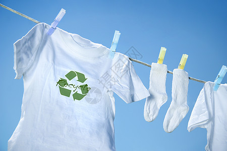 夏季日穿衣用衣服烘干 印有回收标识的T恤衫图片