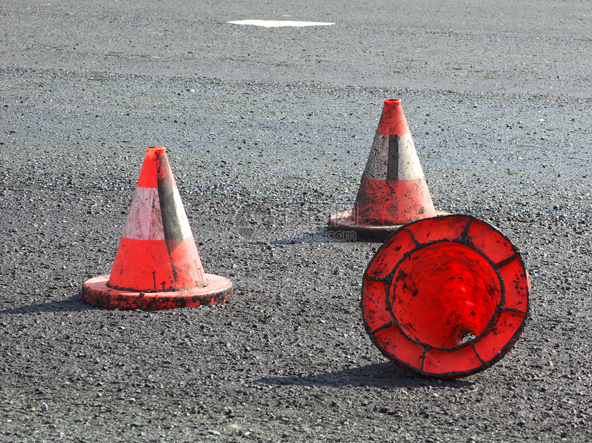 交通锥警告道路建设红色危险建造街道锥体塑料沥青图片
