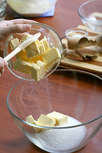 准备糕点面粉烘烤厨师面团面包女性厨房职业搅拌管理人员蛋糕图片