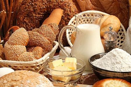 面包 面粉 牛奶 黄油 鸡蛋早餐面团芝麻外科谷物营养麻布小麦木板厨房图片