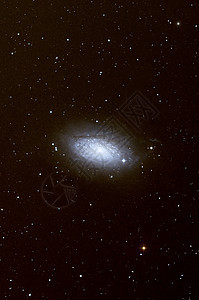 M63银河系统背景图片