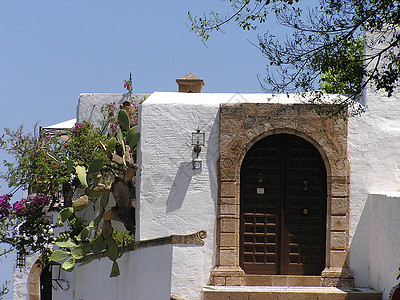 希腊语门旅游白色背景图片