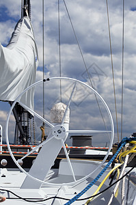 右转器血管码头游艇航行方向盘桅杆甲板电缆运输海洋图片
