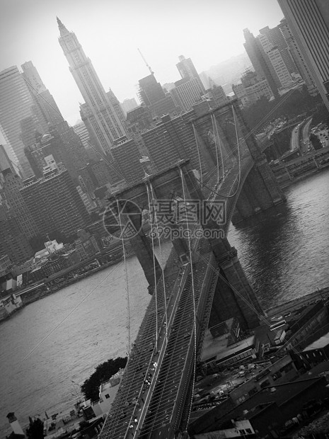 著名的布鲁克林桥建筑学地标历史性吸引力交通人行道旗帜摩天大楼电缆体重图片