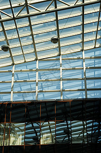 办公室天花板圆顶天空玻璃建造商业金属建筑正方形蓝色反射图片
