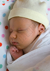 睡觉时的吨帽子孙子孩子母亲男生保健父母新生卫生睡眠图片