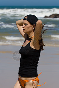 适合性模型海浪力量跑步训练海滩锻炼蓝色海洋波浪女士图片