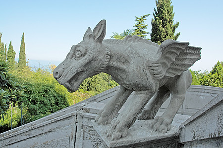 翼狗动物雕塑高清图片