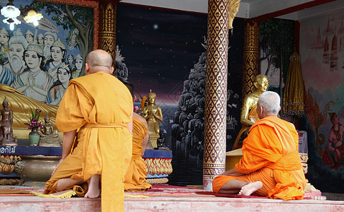 佛教和佛教僧侣祷告奉献上帝信仰冥想寺庙传统哲学精神教会背景图片