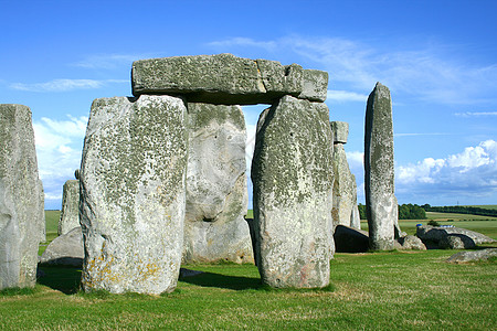 石柱王国蓝色石头历史性纪念碑绿色宗教吸引力英语地标图片