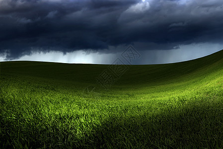 暴风雨中绿地草地风暴云环境国家天空天气暴雨晴天草原风暴图片