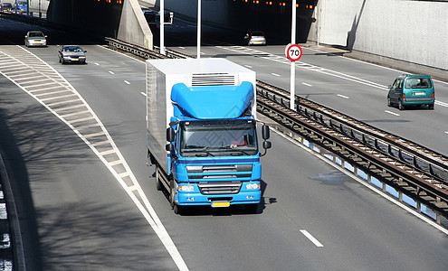 高速公路卡车货物障碍驾驶汽车货车交通车道运输图片