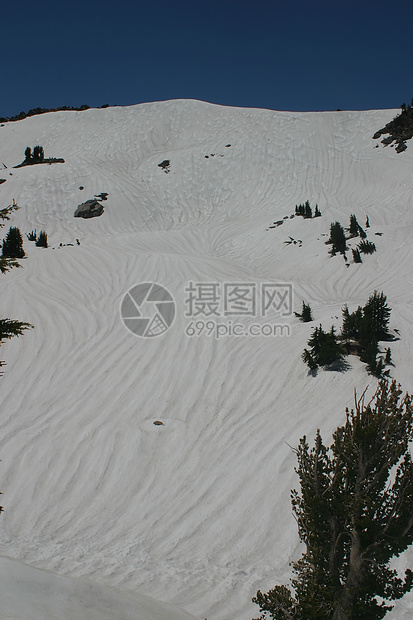 拉森蒸汽地热裂缝总站顶峰荒野树木地标火山森林图片