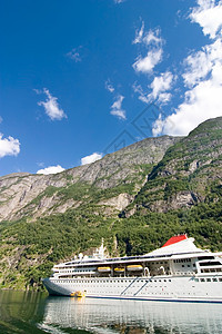 挪威Songnefjord风景邮政蓝色海洋陈词滥调游客巡航力量峡谷运河图片