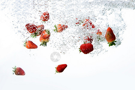 草莓泡泡背景液体嘶嘶蓝色运动小吃水果流动溪流海浪资源图片