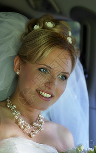 美丽的新娘郁金香眼睛花束微笑钻石未婚夫女士婚礼女孩生活图片