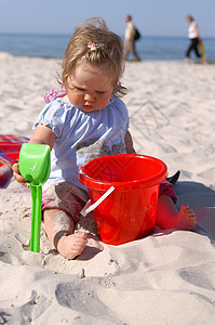 婴儿和海滩4图片