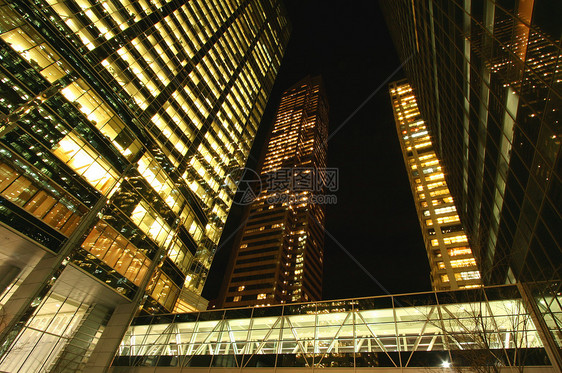 玻璃和钢天空建筑物市中心高楼摩天大楼技术景观办公室财产成功图片