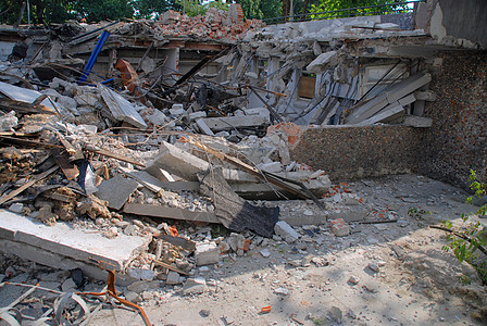 波兰Wroclaw的破坏品仓库Rondo毁灭性画廊老店回旋曲废料废墟图片