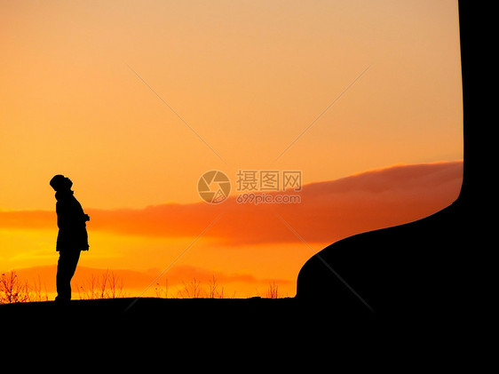 向上看翅膀城堡日落旅行地标天空雕塑工程橙子山顶图片