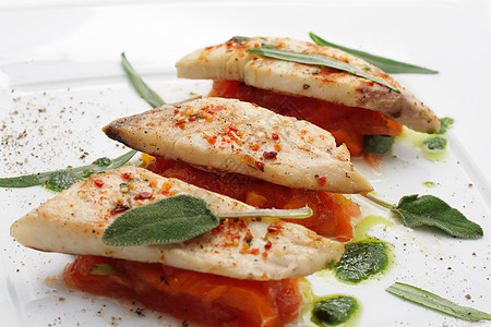 鱼蔬菜白色鱼片餐厅奢华美食叶子盘子海鲜食物图片