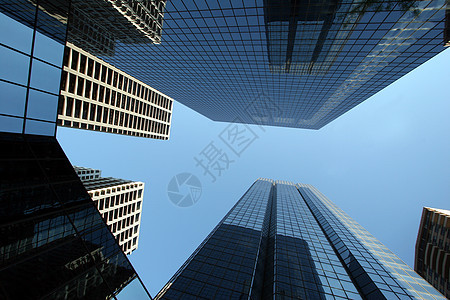 塔楼蓝色景观旅行成功玻璃职场商业城市天空摩天大楼图片