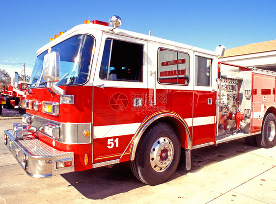 红火消防引擎图片