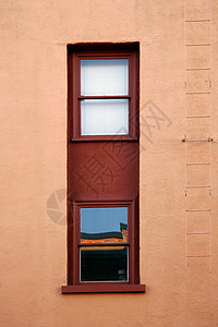 窗户脚步框架反射木头房间玻璃风景上行橙子梯子图片