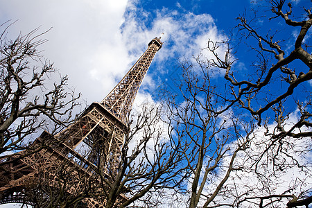 巴黎埃菲尔铁塔的美景蓝色天空旅行工程场景景观金属吸引力历史性旅游图片