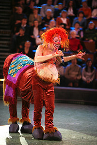 小丑生活戏剧马戏团剧院微笑红色反射面具竞技场艺术图片
