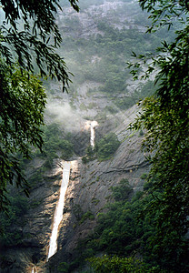 黄山绿色爬坡道背景图片