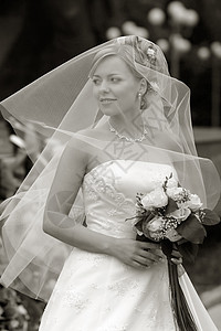 美丽的新娘未婚夫花朵女士项链已婚婚礼道路眼睛选手生活图片