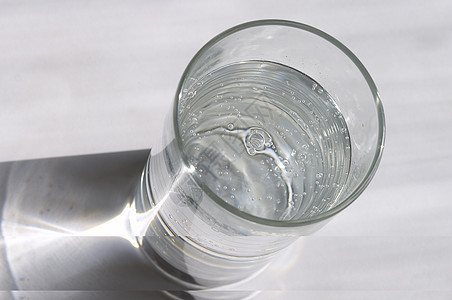 水派对器皿生活液体玻璃宏观口渴图片