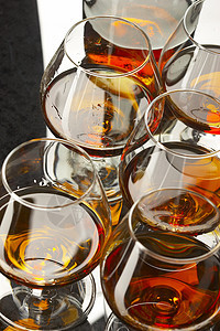 白兰地器皿口渴生活液体派对玻璃宏观酒精图片