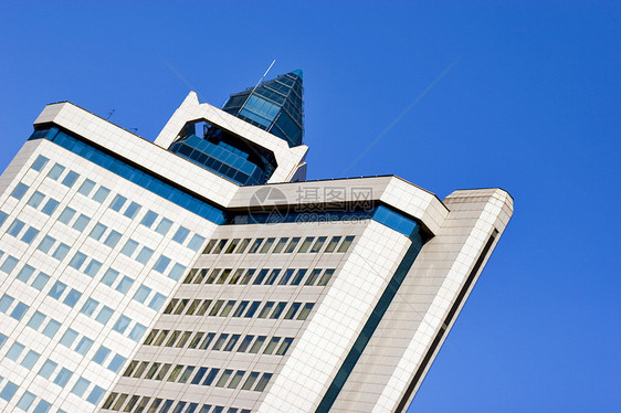 高楼大厦住宅建筑办公室褐色公寓百叶窗窗户蓝色天空框架图片