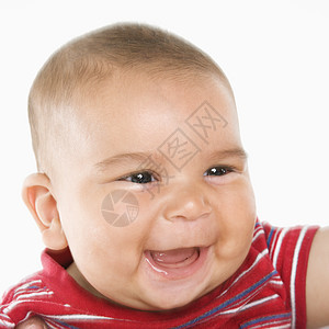 微笑着他的西班牙男性宝宝婴儿男生小男孩男婴孩子们青年工作室正方形童年图片