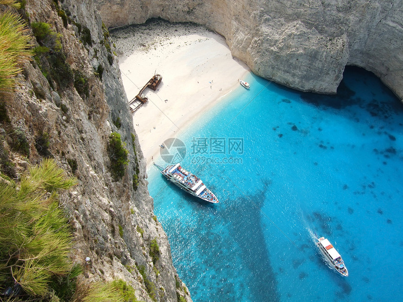 海难海滩图片