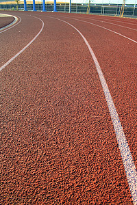正在运行音轨赛跑者赛跑运动线条天空蓝色分数跑步运动员竞争图片