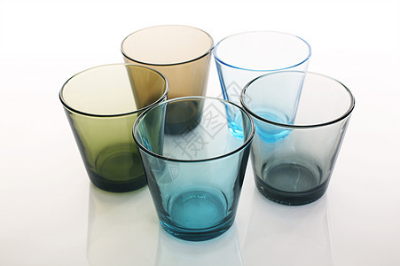 玻璃镜灰色玻璃杯子桌子反射编队厨房绿色蓝色圆圈图片