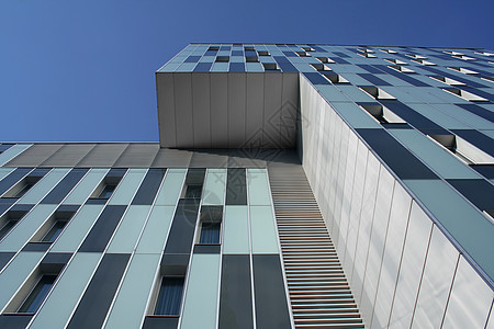 现代架构天空蓝色汉堡高楼玻璃几何建筑高层建筑立方体图片
